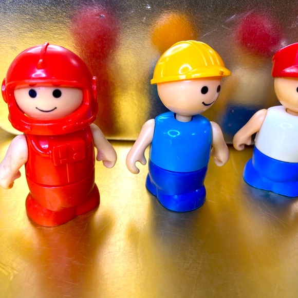 PLAYSKOOL LIL PLAYMATES 80’s GIRL, BOY, CONSTRUCTION WORKER, SPACE ASTRONAUTS 5 - Picture 2 of 11